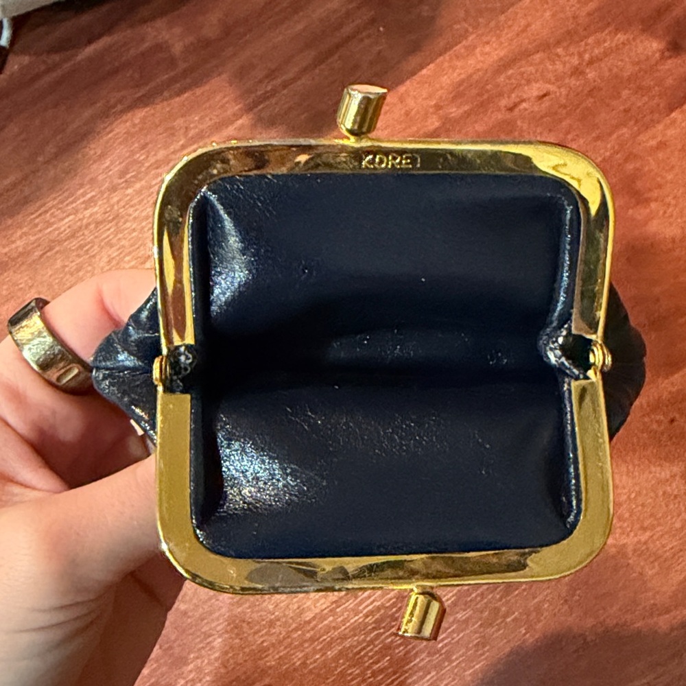 Koret black and gold coin purse - Picture 3 of 3